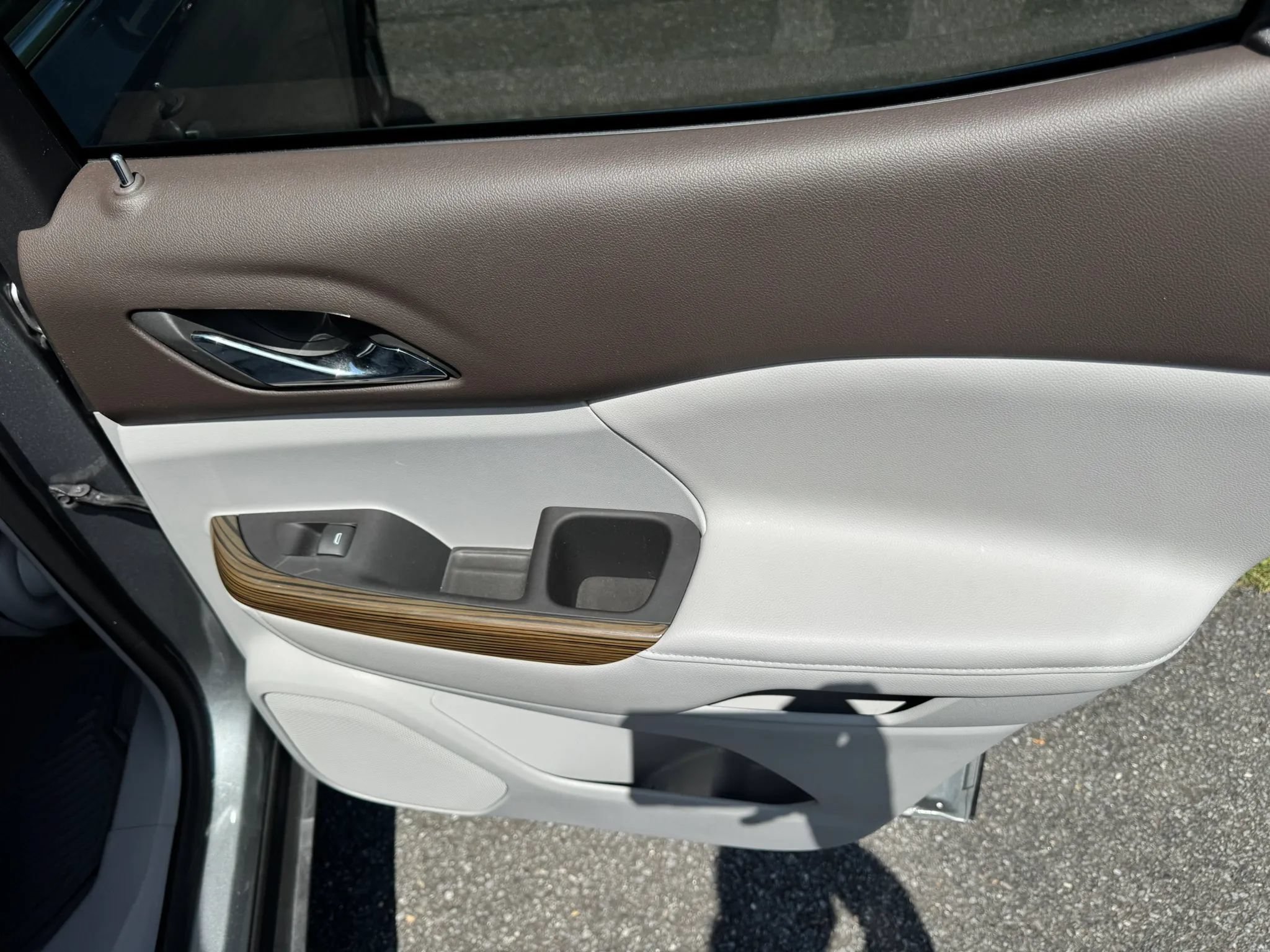 Used 2023 GMC Acadia SLE AWD/4WD image 46