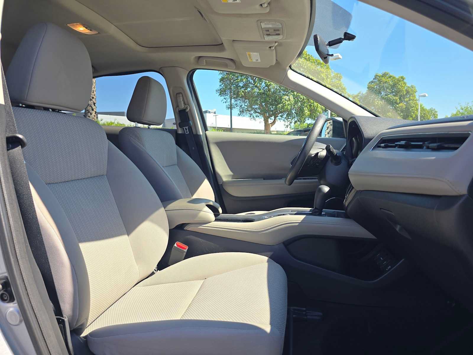 Used 2018 Honda HR-V EX image 10