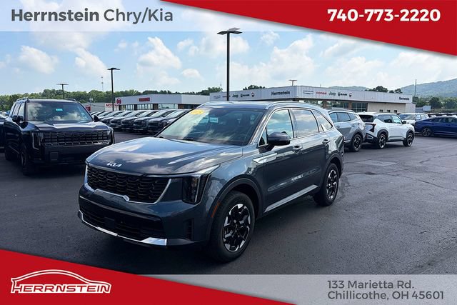 Used 2025 Kia Sorento S AWD/4WD image 3