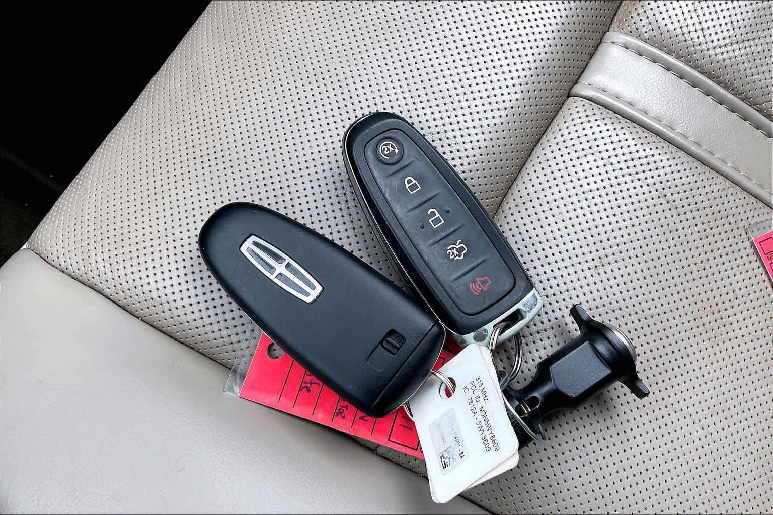 Used 2017 Lincoln Navigator Select AWD/4WD image 15