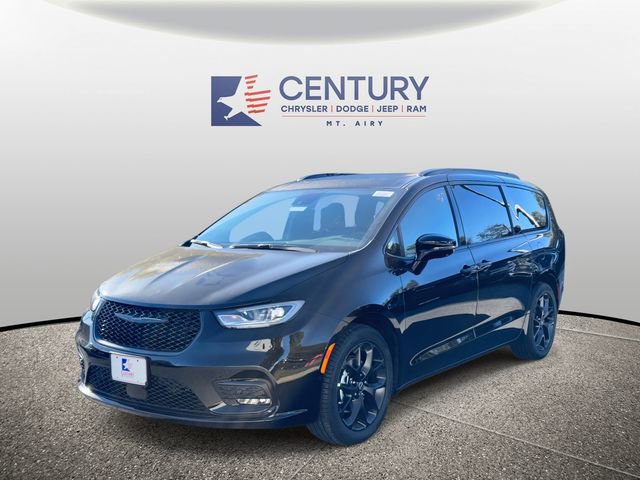 New 2026 Chrysler Pacifica Limited image 5