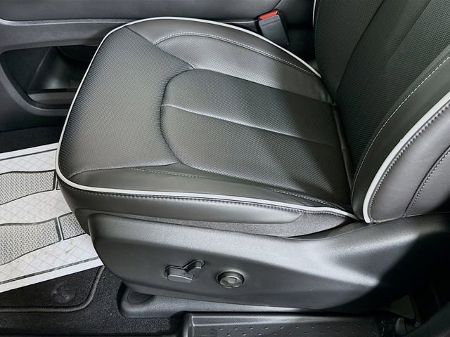 New 2026 Chrysler Pacifica Limited w/ S Appearance Package image 19