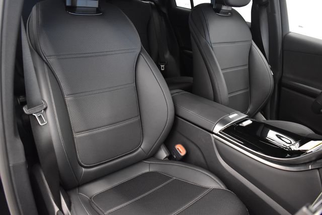 New 2026 Mercedes-Benz GLC 300 4MATIC image 6