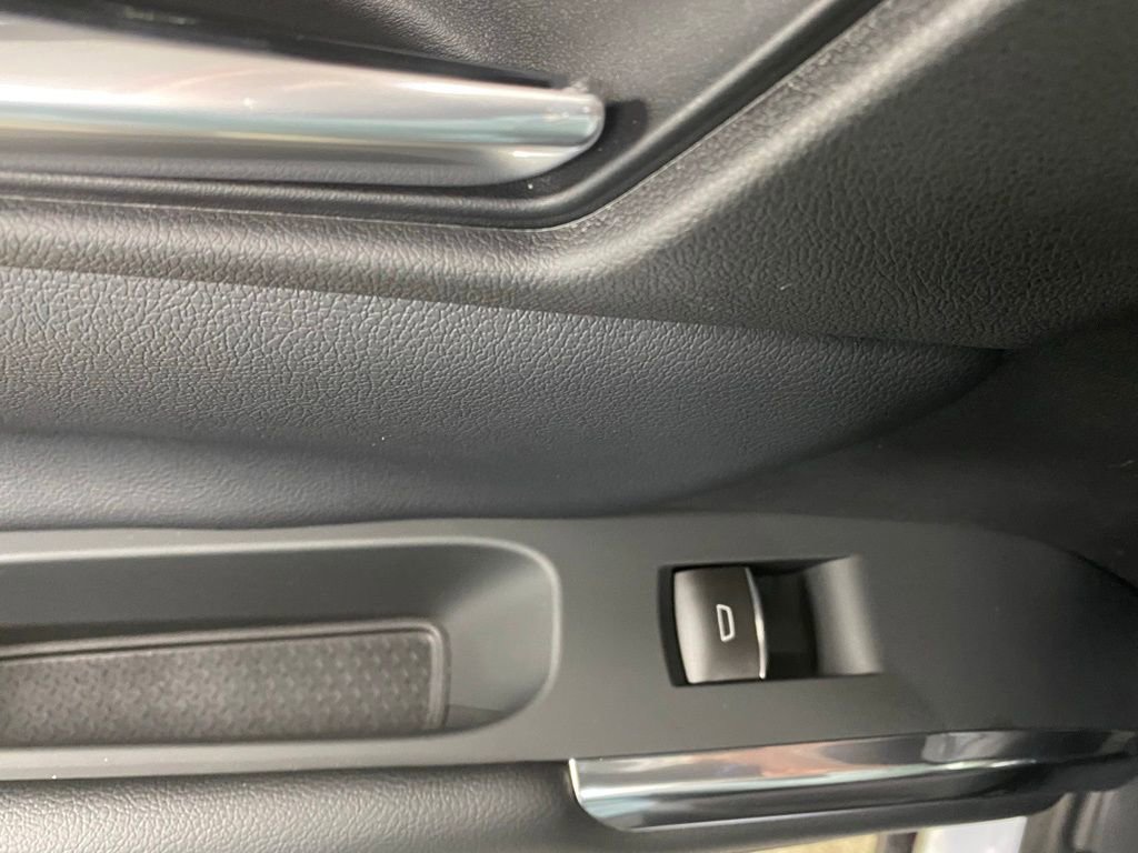 New 2026 Chevrolet Traverse RS w/ LPO, Floor Liner Package AWD/4WD image 34