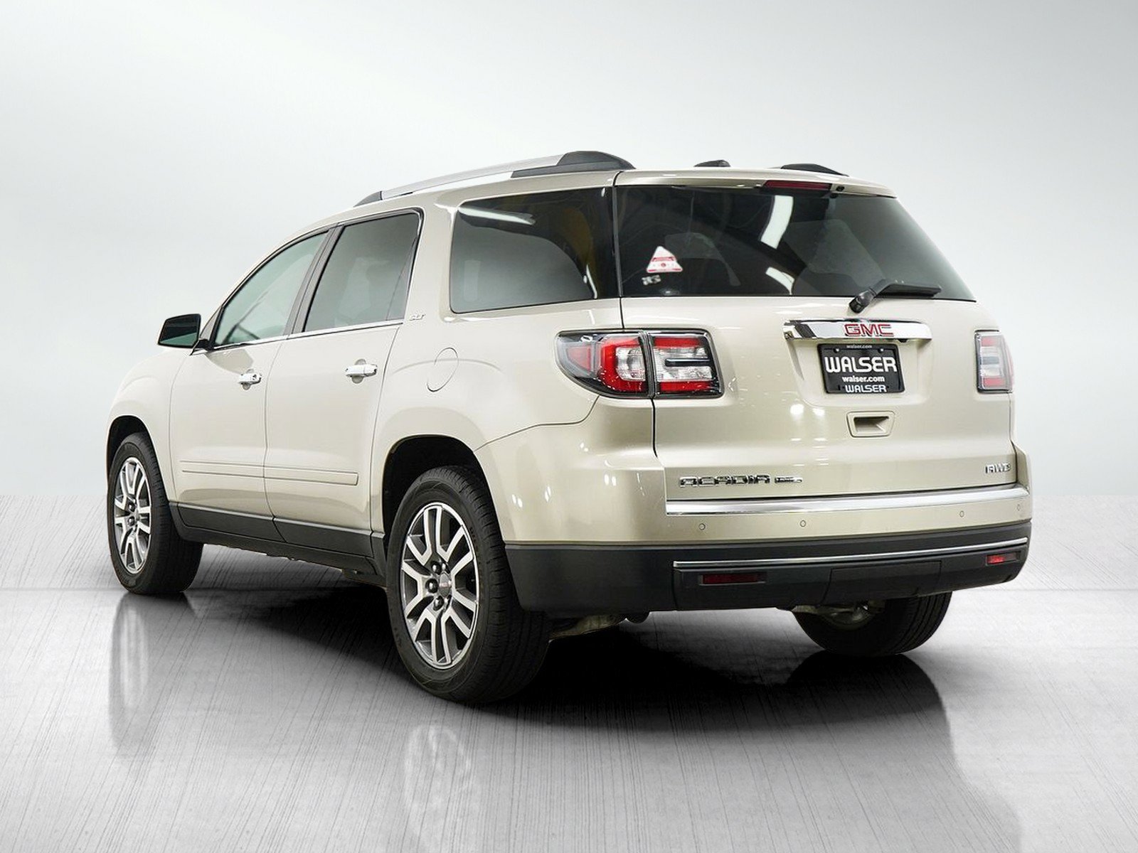 Used 2017 GMC Acadia Limited SLT AWD/4WD image 3