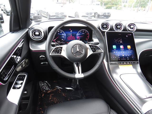 Used 2026 Mercedes-Benz GLC 300 4MATIC image 10