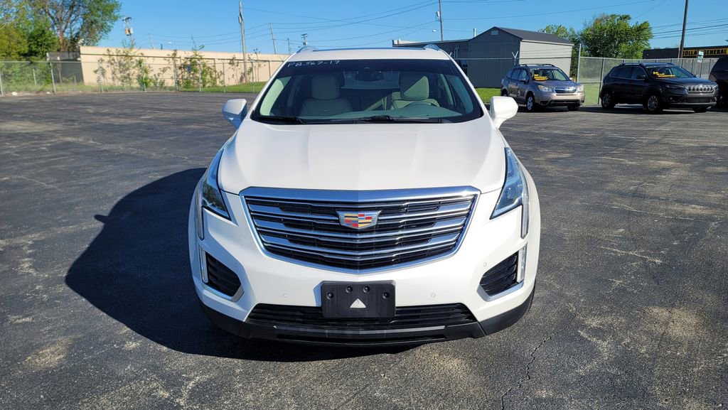 Used 2017 Cadillac XT5 Premium Luxury w/ LPO, Wheel Lock Package FWD image 4