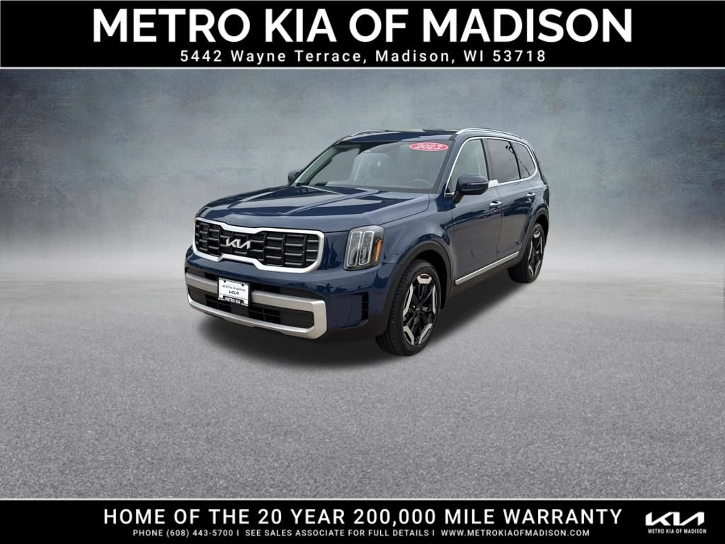 Used 2023 Kia Telluride S AWD/4WD image 1