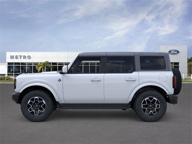New 2025 Ford Bronco Outer Banks image 3