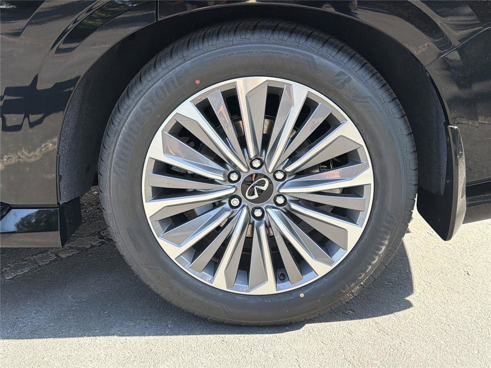 New 2026 INFINITI QX80 Luxe w/ Cargo Package AWD/4WD image 31