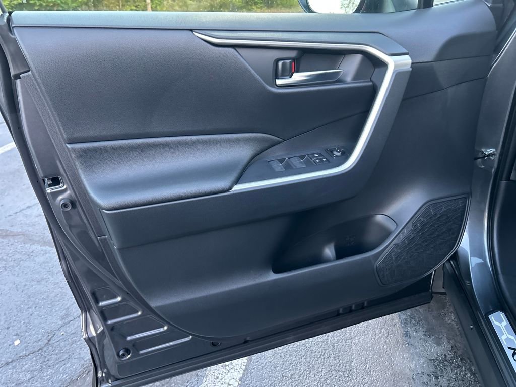 New 2025 Toyota RAV4 XLE image 10