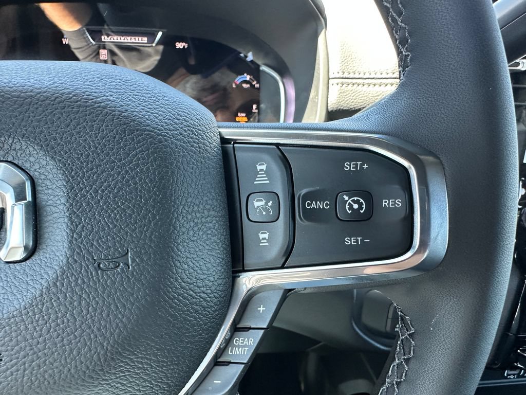 New 2026 RAM 2500 Laramie AWD/4WD image 25