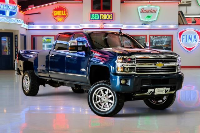 Used 2016 Chevrolet Silverado 2500 High Country w/ Duramax Plus Package AWD/4WD image 1