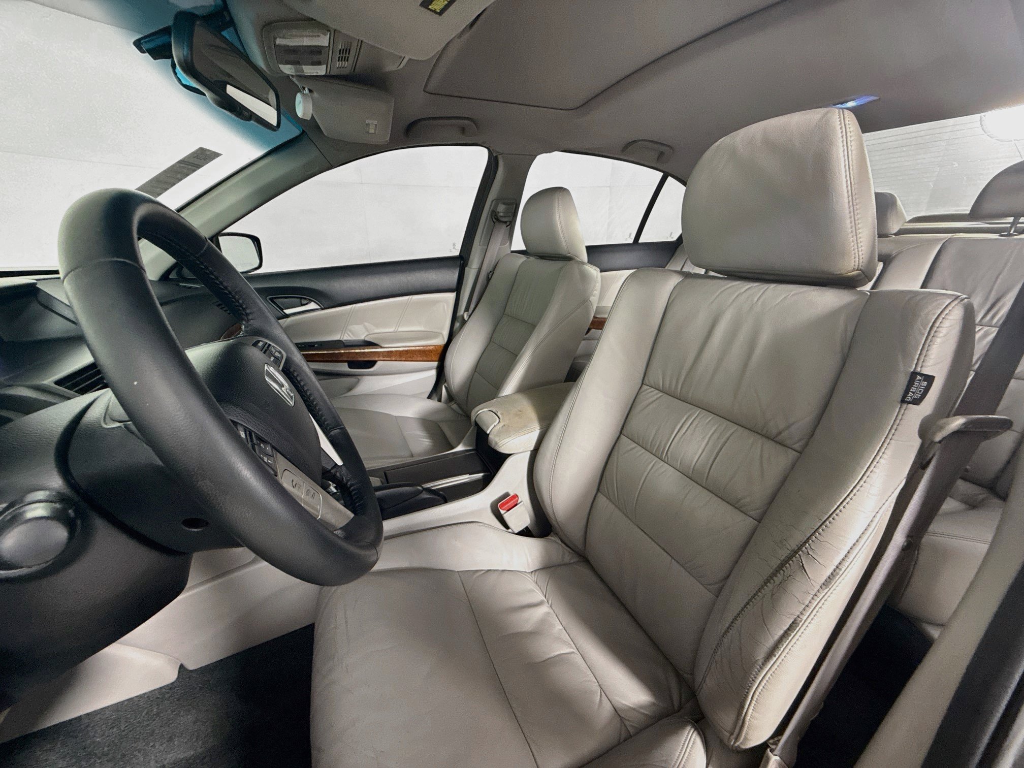 Used 2011 Honda Accord EX-L image 24