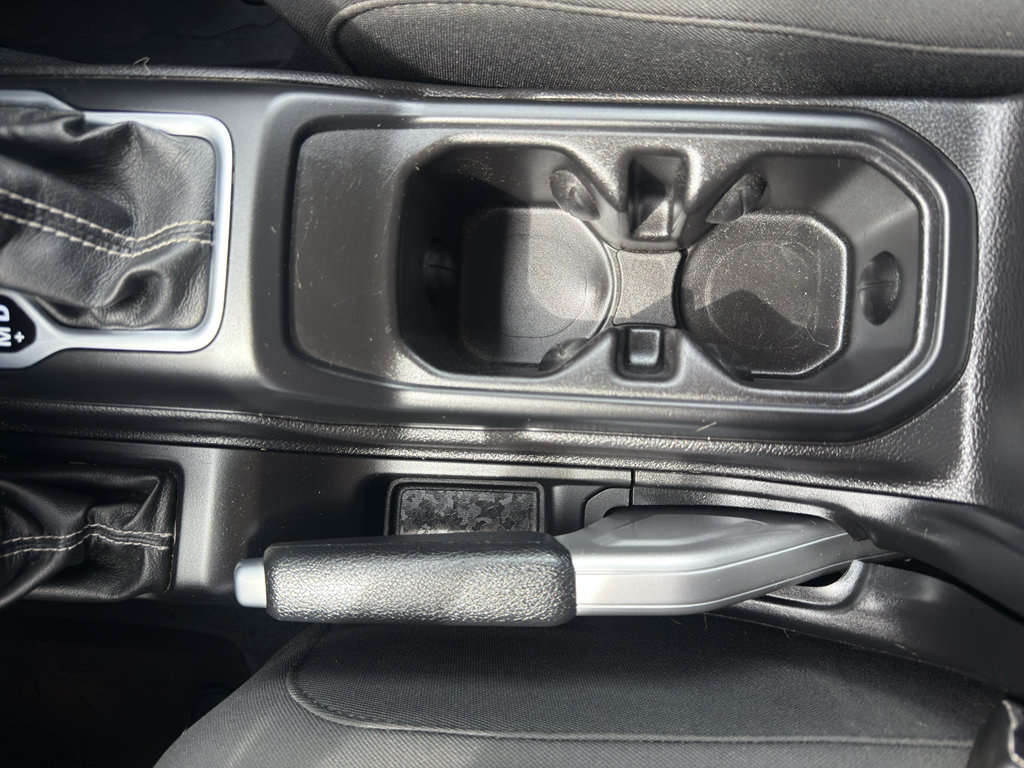 Used 2018 Jeep Wrangler Unlimited Sahara AWD/4WD image 20