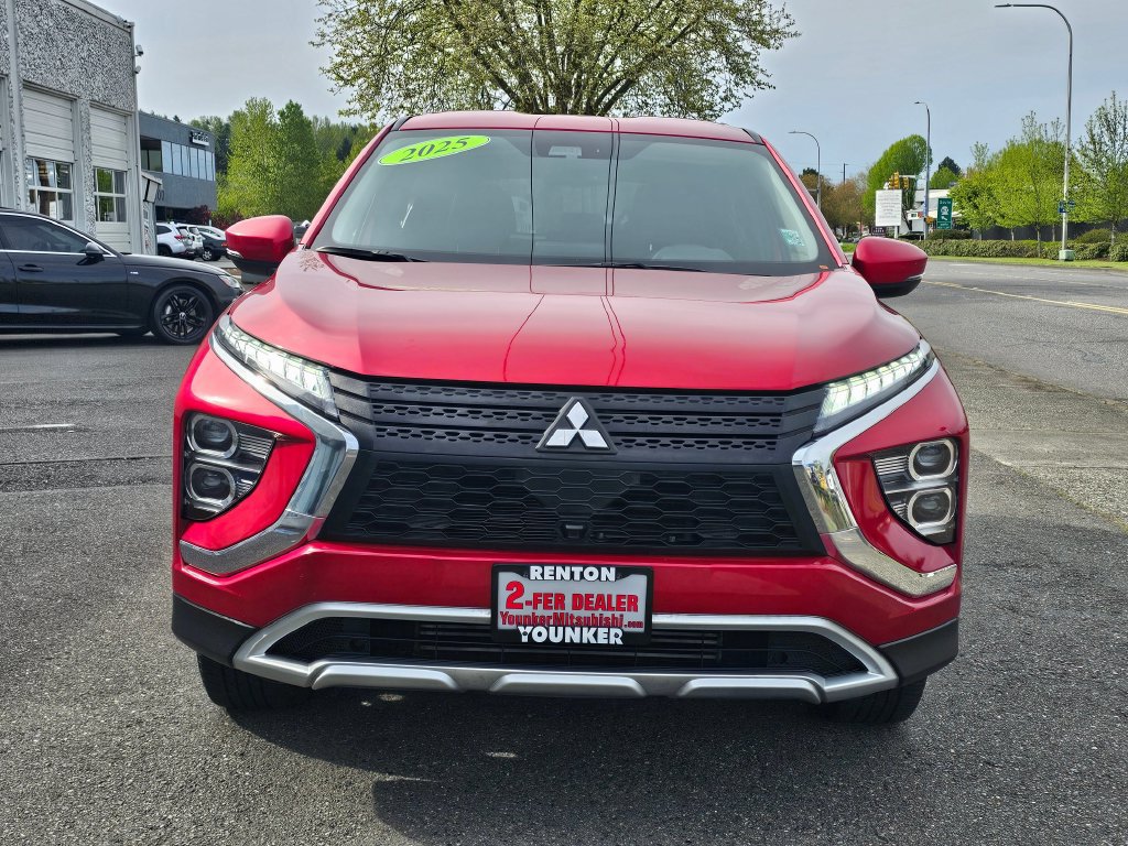Used 2025 Mitsubishi Eclipse Cross SE AWD/4WD image 2