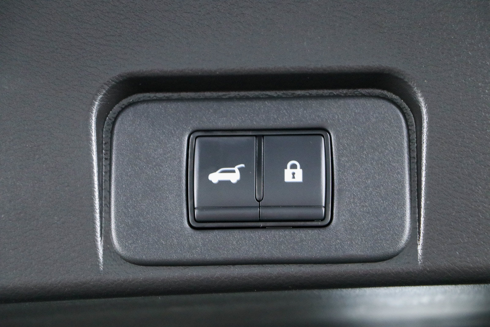 Used 2023 Nissan Rogue SV w/ SV Premium B Package FWD image 30