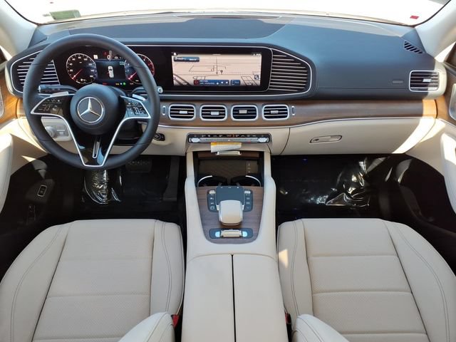 New 2026 Mercedes-Benz GLS 450 4MATIC image 4