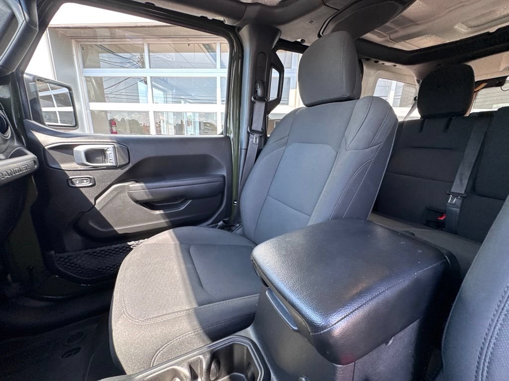Used 2023 Jeep Wrangler Unlimited w/ Convenience Group AWD/4WD image 23