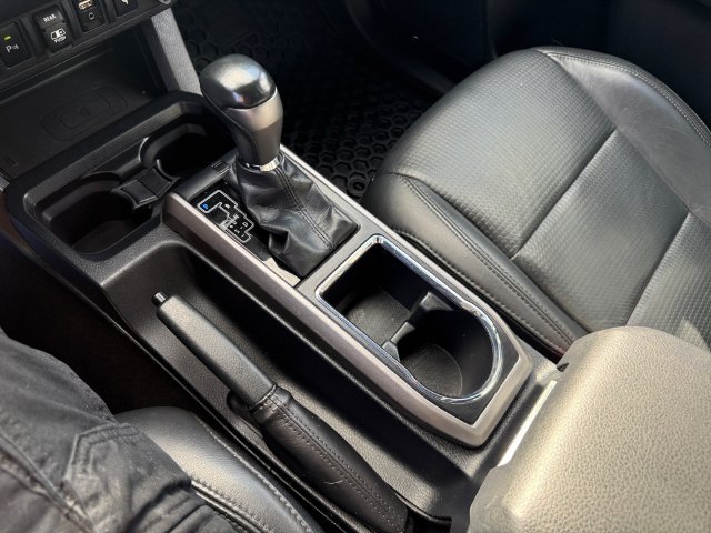 Used 2019 Toyota Tacoma Limited AWD/4WD image 18