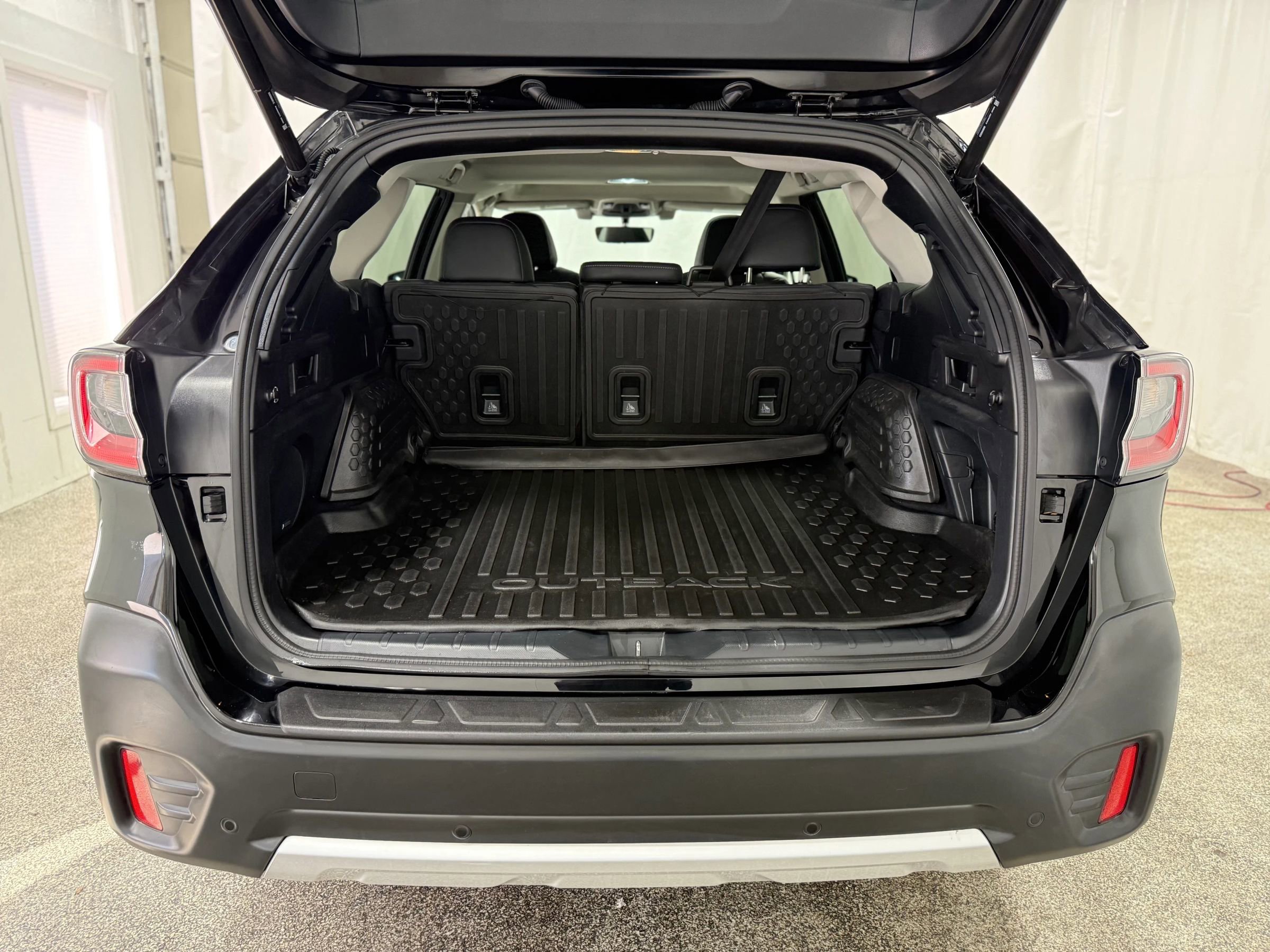 Used 2022 Subaru Outback Limited XT image 38