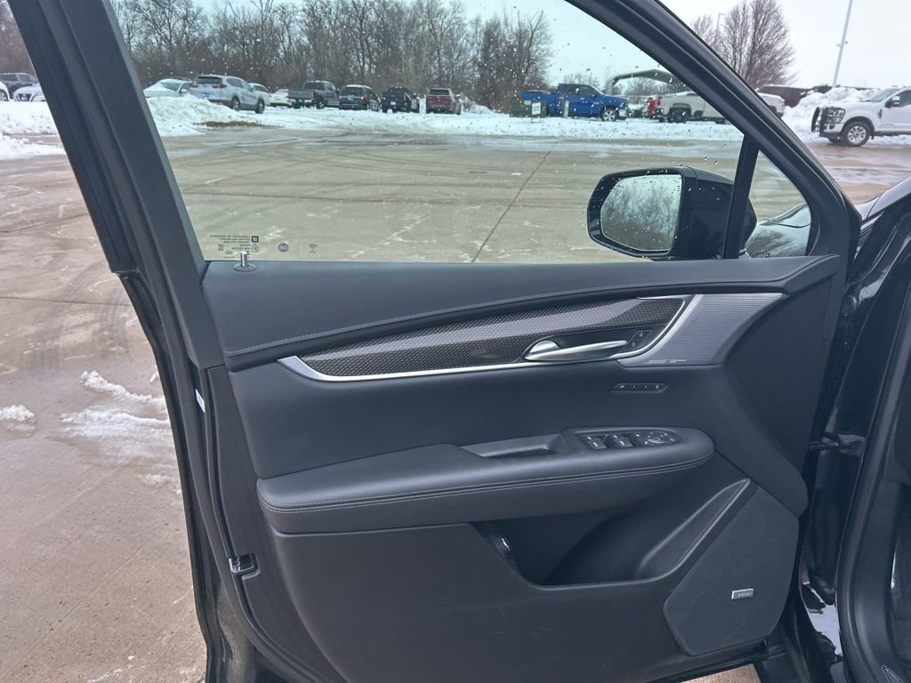 Used 2023 Cadillac XT5 Sportv image 11