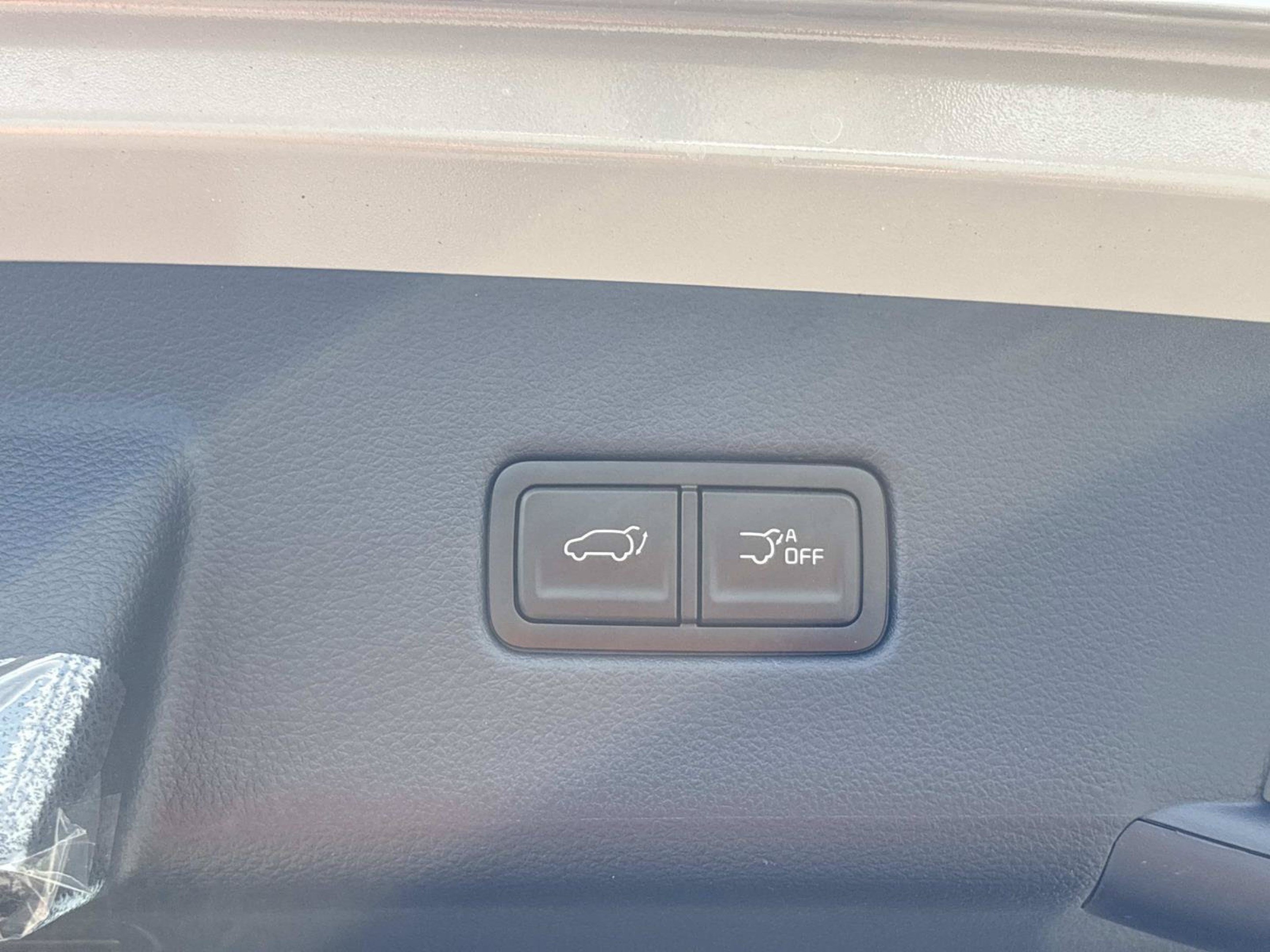 New 2027 Kia Carnival SX w/ Dark Edition Package FWD image 13