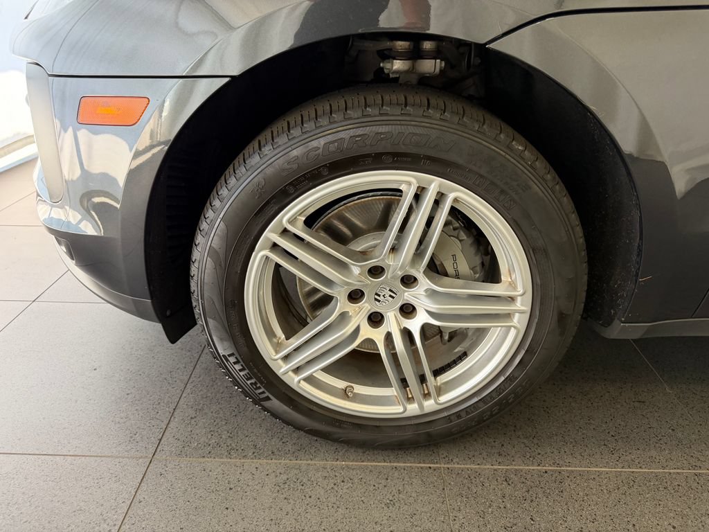 Certified 2021 Porsche Macan S AWD/4WD image 10