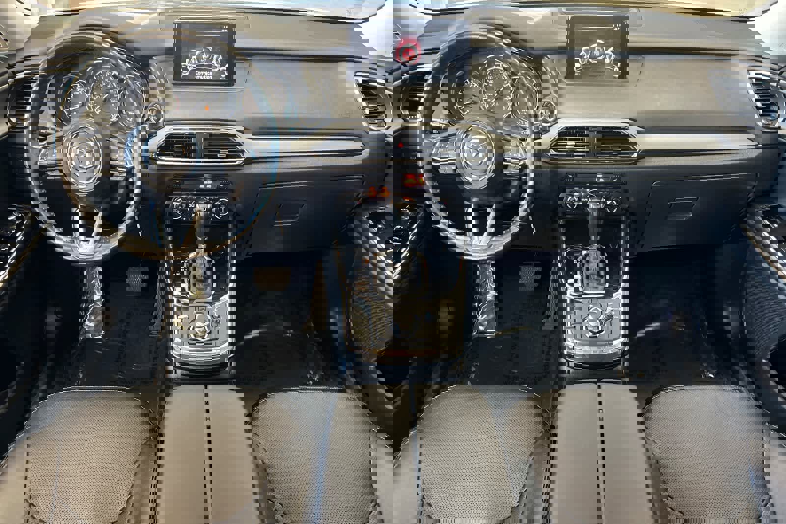 Used 2018 MAZDA CX-9 Touring image 3