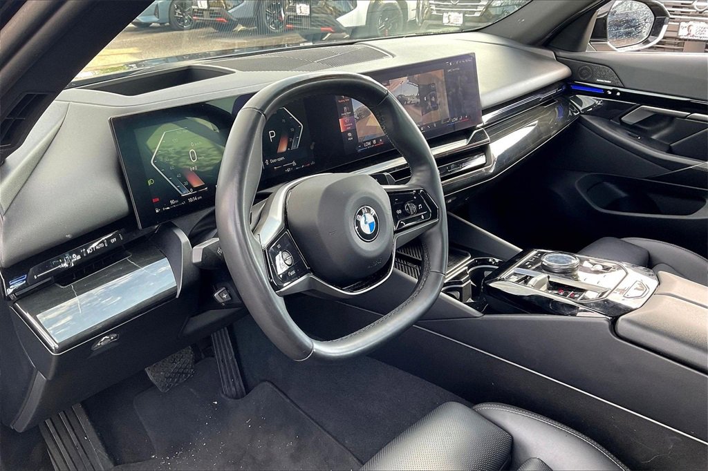 Used 2024 BMW 530i image 14