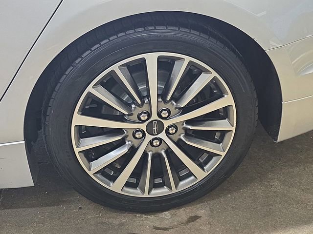 Used 2019 Lincoln MKZ Premiere image 33