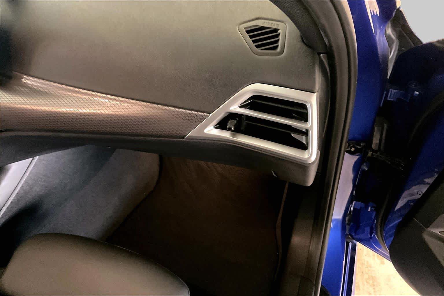 Used 2025 BMW M340i Sedan RWD image 17
