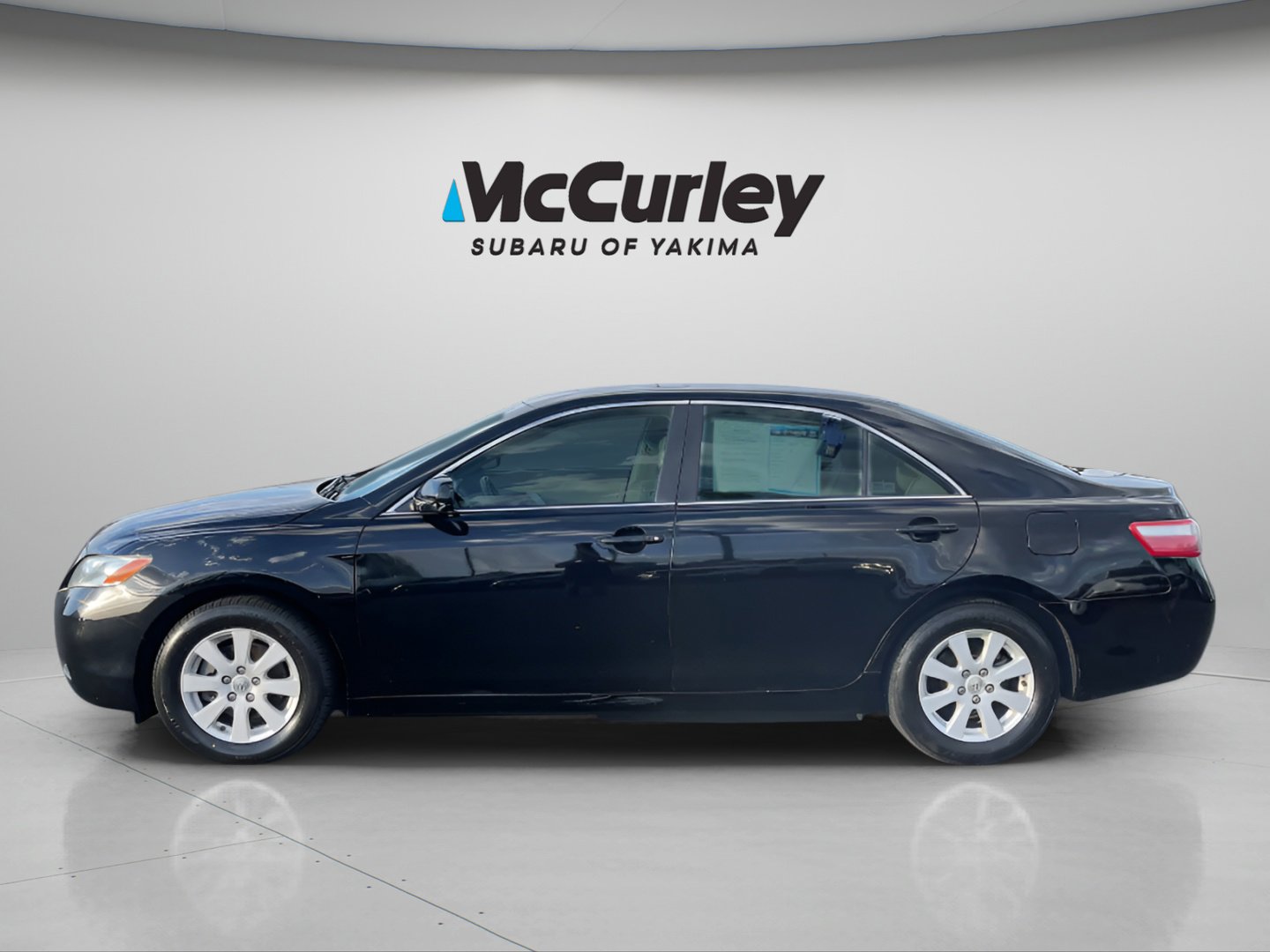 Used 2009 Toyota Camry XLE FWD image 2