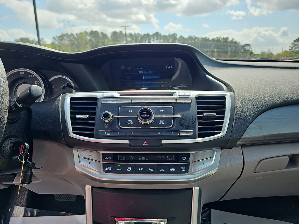 Used 2013 Honda Accord LX image 24