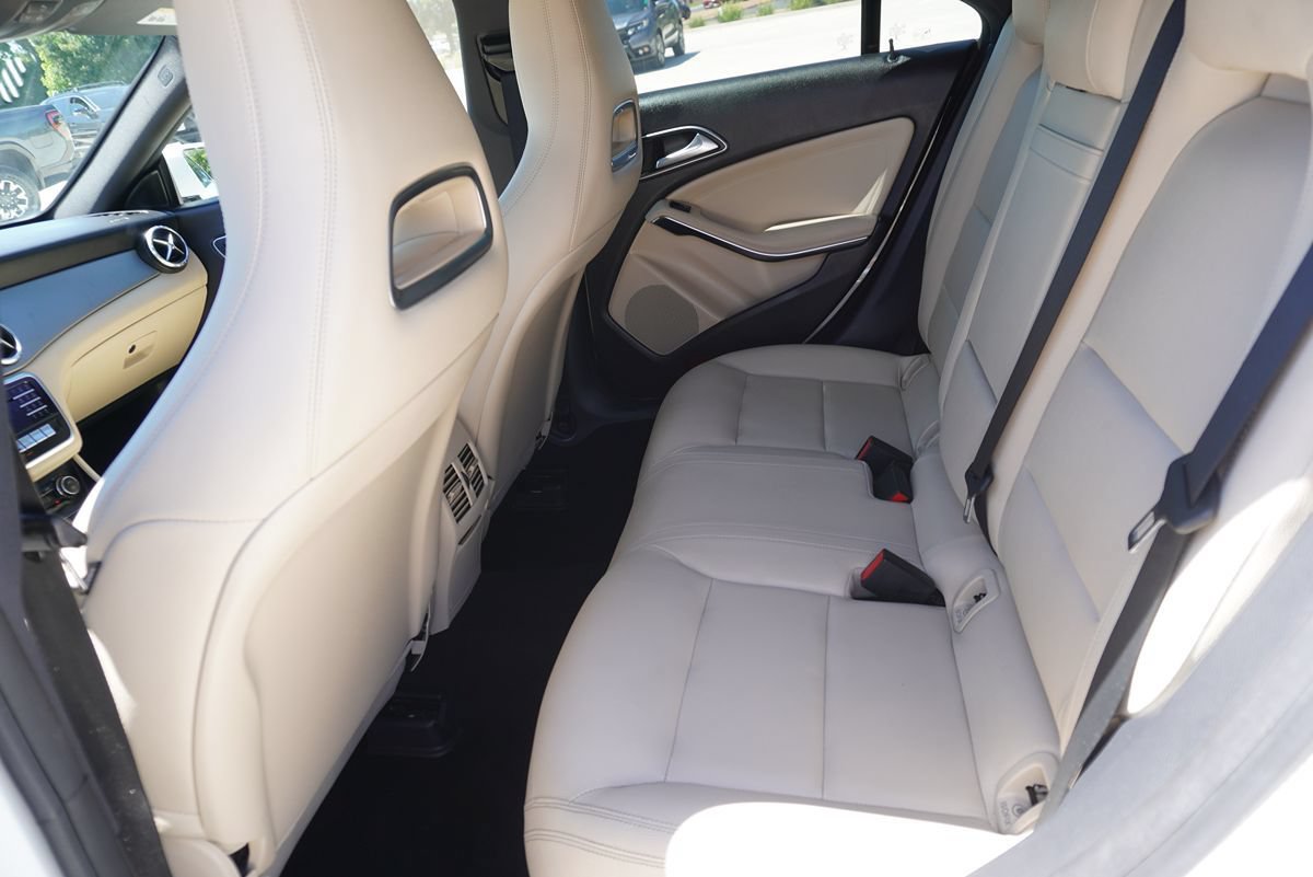 Used 2018 Mercedes-Benz CLA 250 image 16