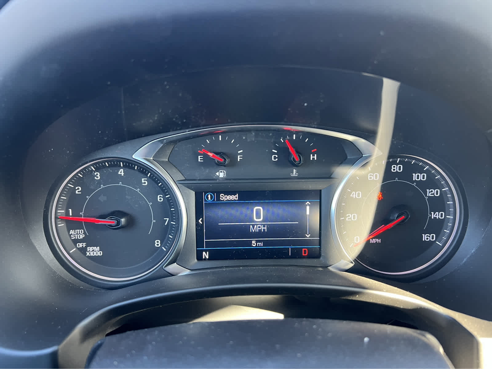 New 2024 GMC Terrain SLE w/ Driver Convenience Package FWD image 15