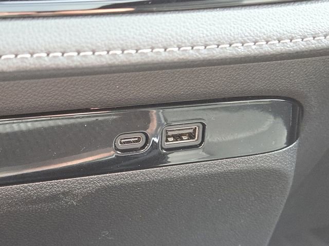 New 2026 Buick Enclave Sport Touring w/ Super Cruise Package FWD image 8