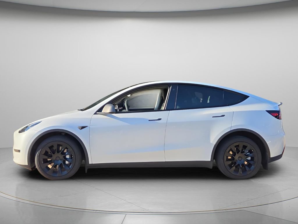Used 2023 Tesla Model Y Long Range AWD/4WD image 3
