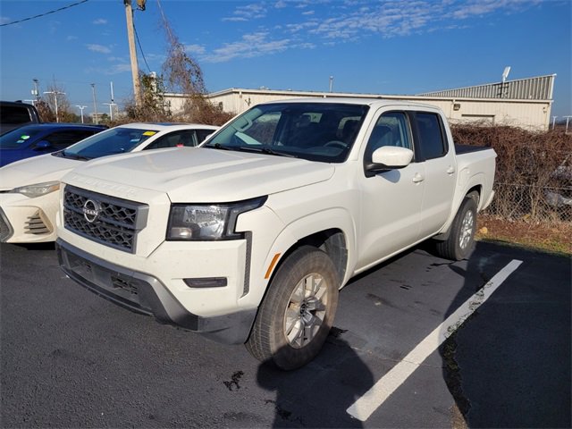 Used 2022 Nissan Frontier SV image 3