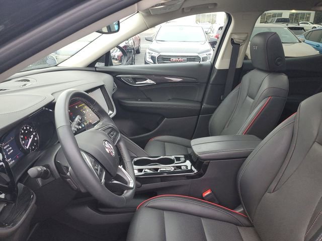 Certified 2023 Buick Envision Essence w/ Sport Touring Package image 18