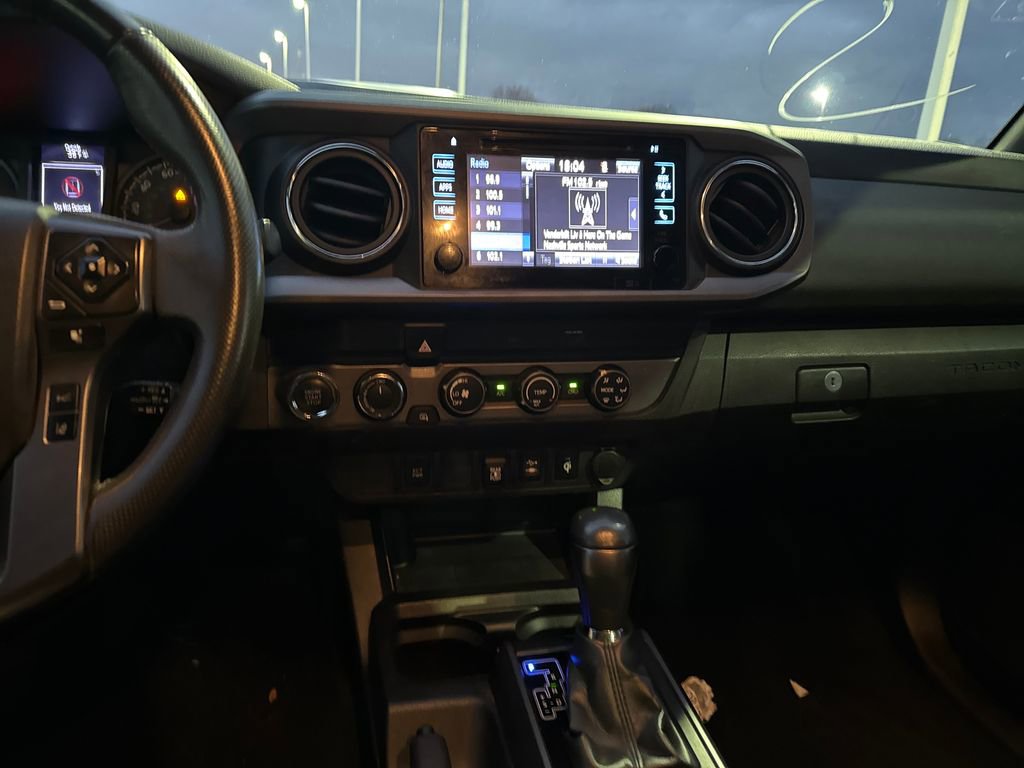 Used 2019 Toyota Tacoma TRD Off-Road image 19