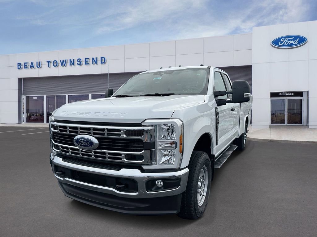 New 2025 Ford F350 XL w/ XL Chrome Package image 3