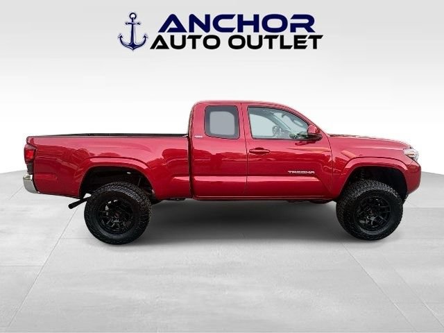 Used 2023 Toyota Tacoma SR5 AWD/4WD image 8