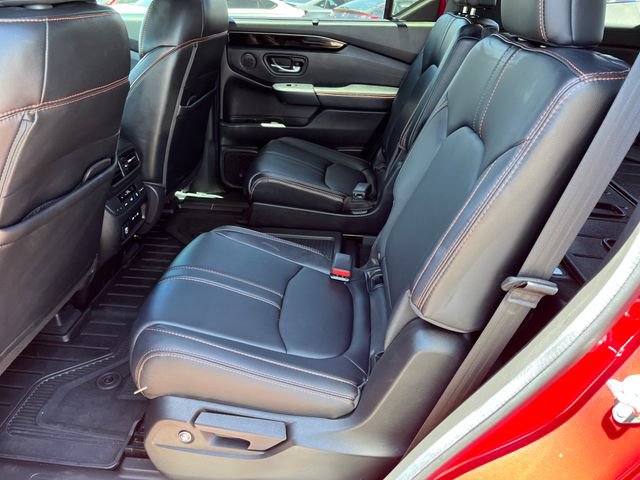 Certified 2025 Honda Pilot TrailSport image 8