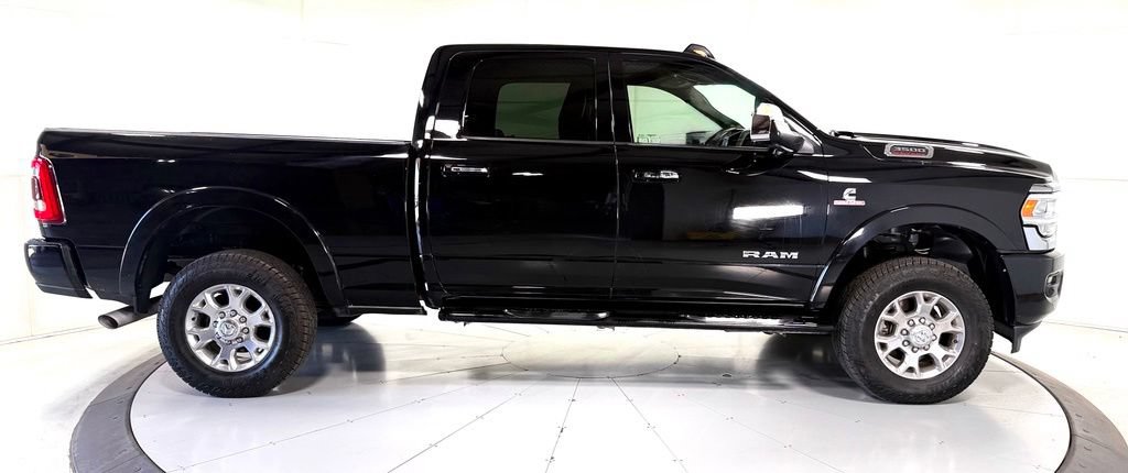 Used 2022 RAM 3500 Laramie AWD/4WD image 3