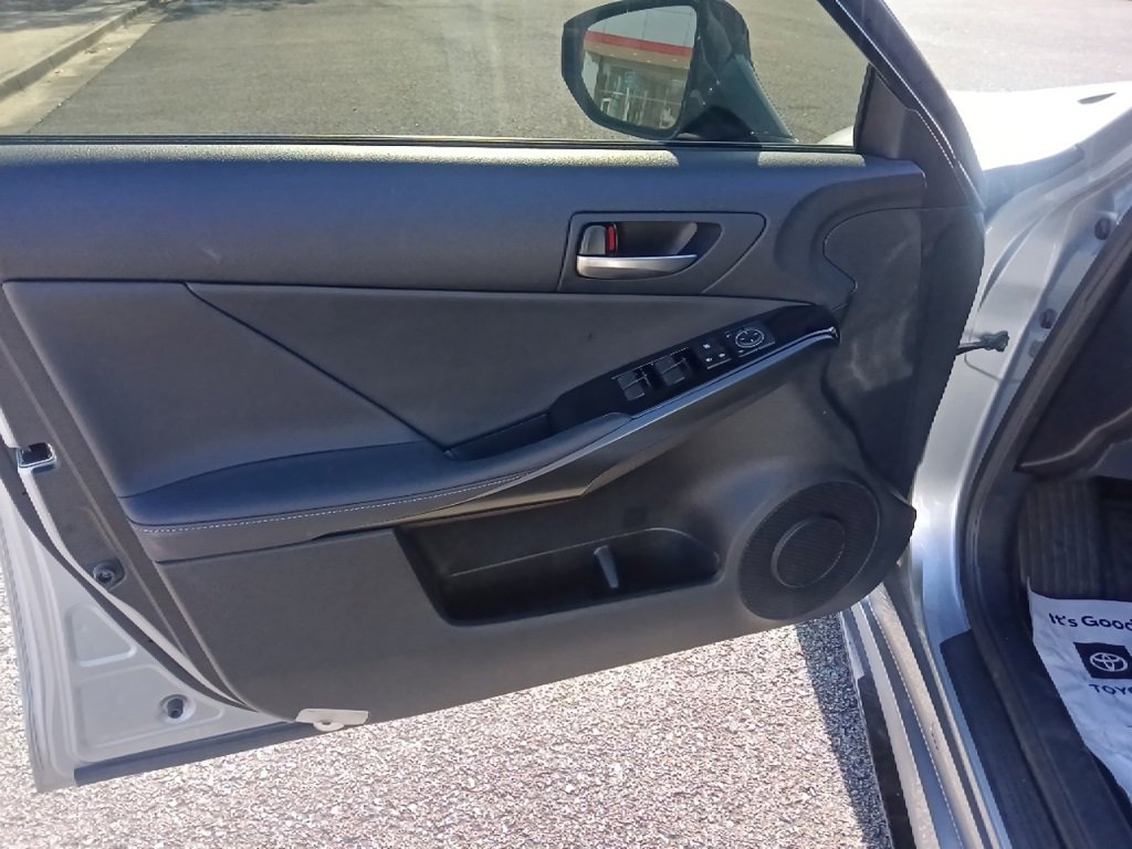 Used 2024 Lexus IS 350 F Sport image 11