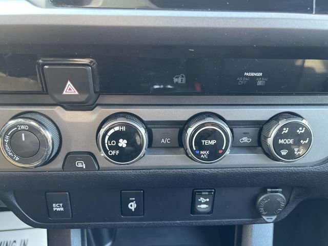 Certified 2017 Toyota Tacoma TRD Off-Road w/ Tow Package (A/T) image 19