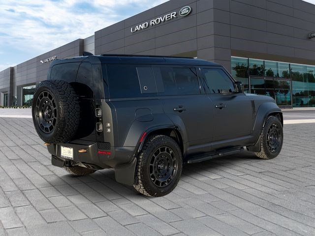 Used 2025 Land Rover Defender 110 AWD/4WD image 5