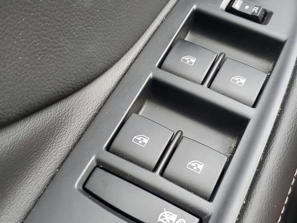 Used 2020 Buick Envision Essence image 34