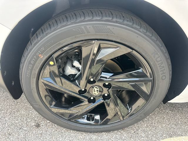 New 2026 Hyundai Elantra SEL Sport FWD image 16
